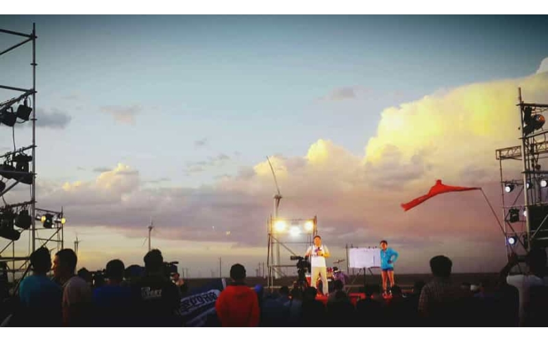 第三屆創(chuàng)業(yè)營(yíng)戈壁毅行音樂節(jié)